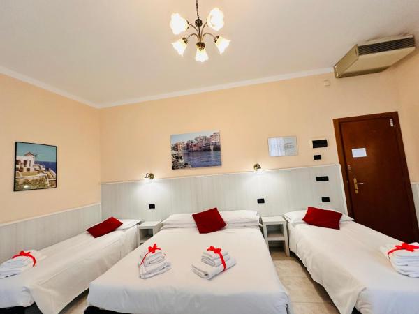 Hotel Galata : photo 2 de la chambre chambre quadruple