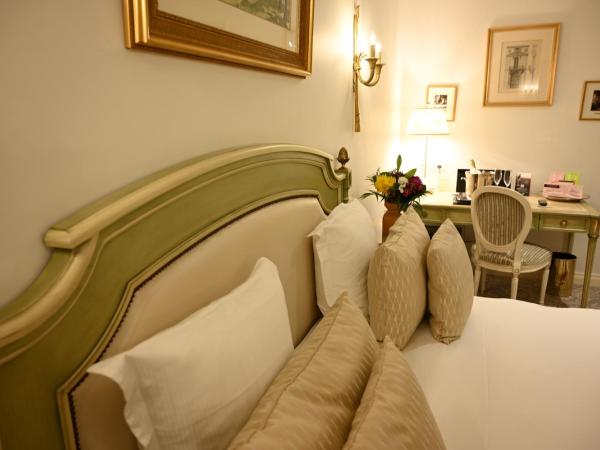 Hôtel La Villa Eugene : photo 9 de la chambre chambre deluxe