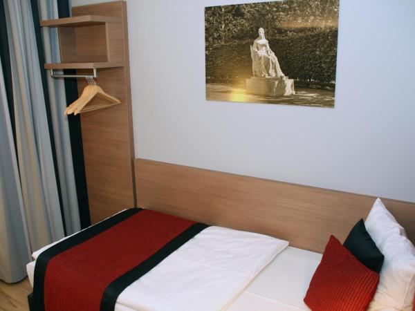 Congress Hotel am Stadtpark : photo 8 de la chambre petite chambre simple Économique 