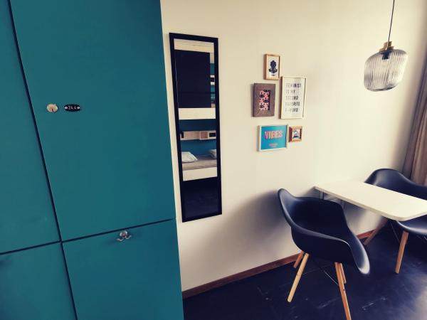 Backpackers Luzern : photo 4 de la chambre lit simple dans un dortoir pour femmes de 4 lits avec salle de bains commune