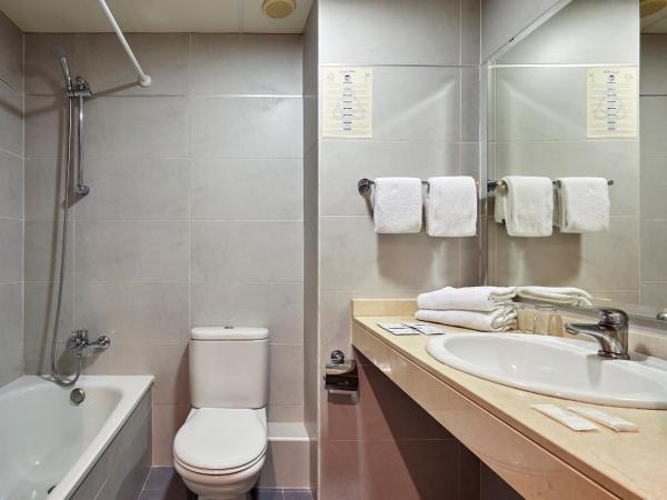 Hotel Samba : photo 4 de la chambre chambre double ou lits jumeaux avec lit d'appoint (3 adultes)