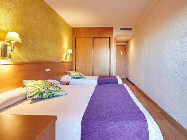 Hotel Samba : photo 1 de la chambre chambre double ou lits jumeaux avec lit d'appoint (3 adultes)