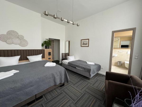 Hotel Bregenz : photo 3 de la chambre chambre triple standard