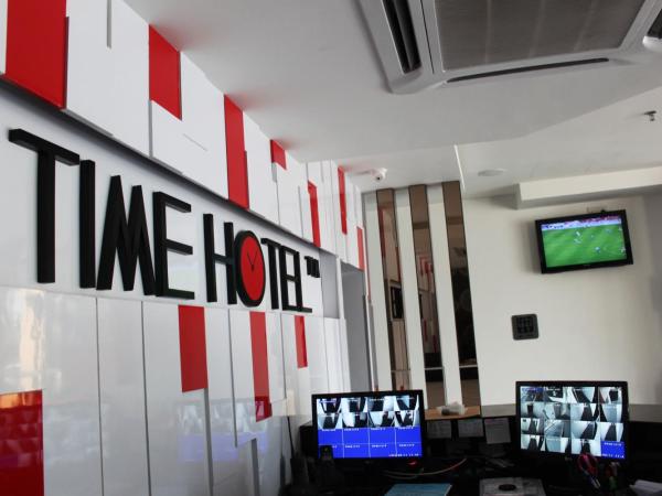 Time Hotel : photo 3 de la chambre chambre familiale avec salle de bains