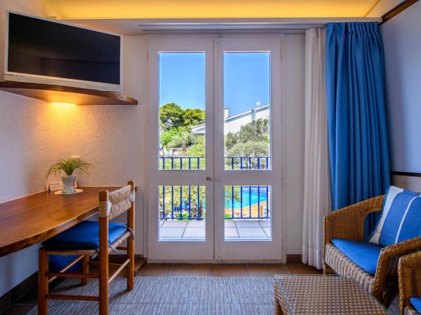 Hotel Blaumar Cadaqués : photo 2 de la chambre chambre standard lit queen-size