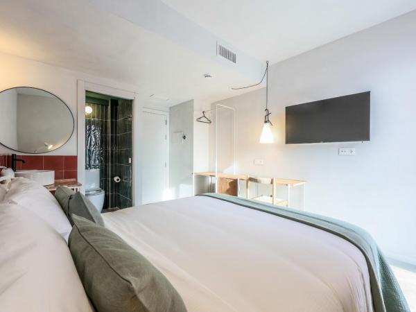 Madrid Live Coworking - SELF SERVICE - : photo 5 de la chambre chambre double - vue sur piscine