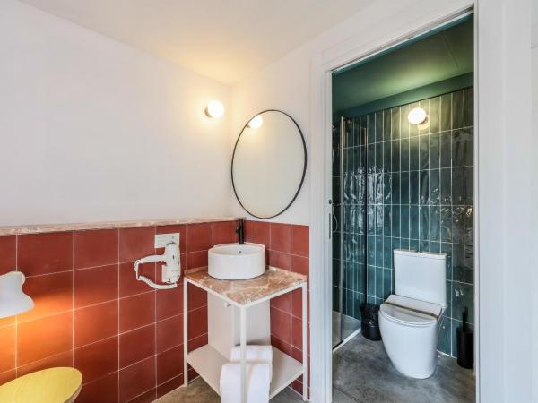 Madrid Live Coworking - SELF SERVICE - : photo 7 de la chambre chambre double - vue sur piscine