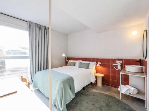 Madrid Live Coworking - SELF SERVICE - : photo 9 de la chambre chambre double - vue sur piscine