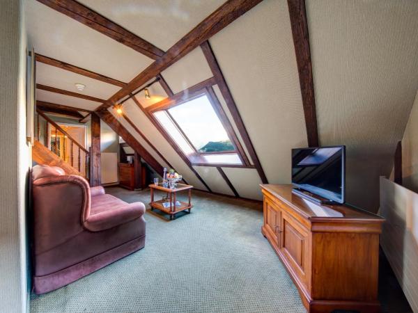 Hotel Regina : photo 2 de la chambre suite junior - vue sur jardin