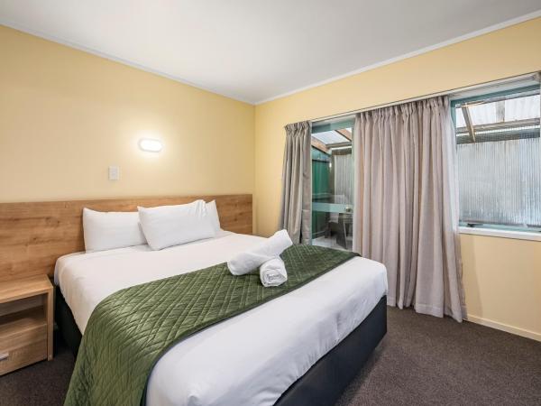 Fenton Court Motel : photo 6 de la chambre appartement 2 chambres avec jacuzzi - Étage inférieur