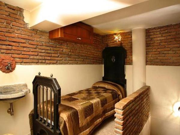 B&B Il Caravaggio : photo 4 de la chambre chambre lits jumeaux avec salle de bains privative
