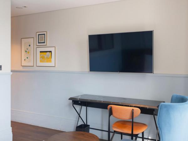 Hotel Crescendo Seoul : photo 7 de la chambre hébergement boutique avec 1 lit king-size