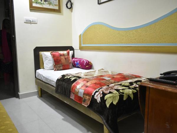 Ya Inn & Suites : photo 3 de la chambre chambre quadruple