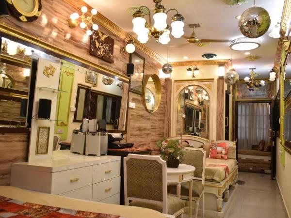 Ya Inn & Suites : photo 8 de la chambre dortoir mixte de 10 lits