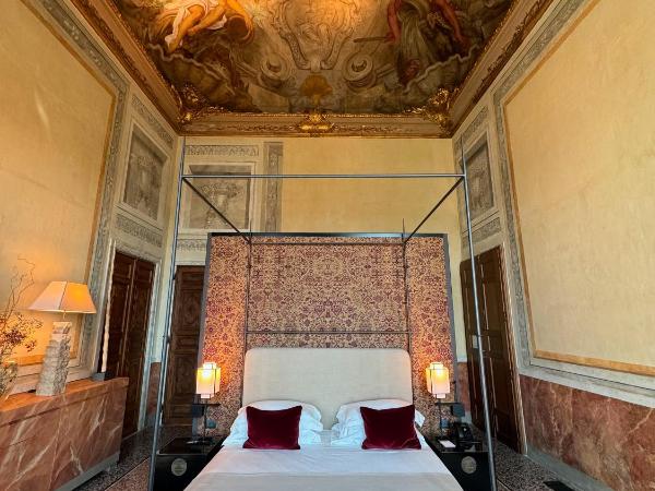 Hotel Palazzo Durazzo Suites : photo 2 de la chambre suite