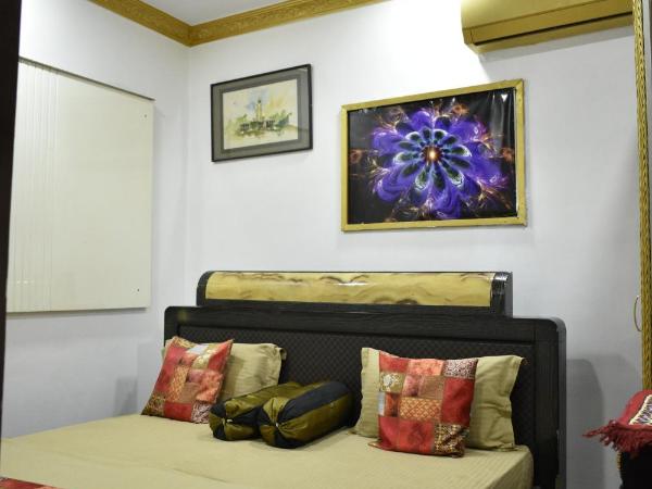 Ya Inn & Suites : photo 2 de la chambre chambre lit king-size