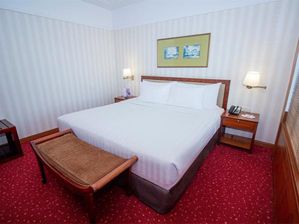Redtop Hotel & Convention Center : photo 3 de la chambre suite - club plaza