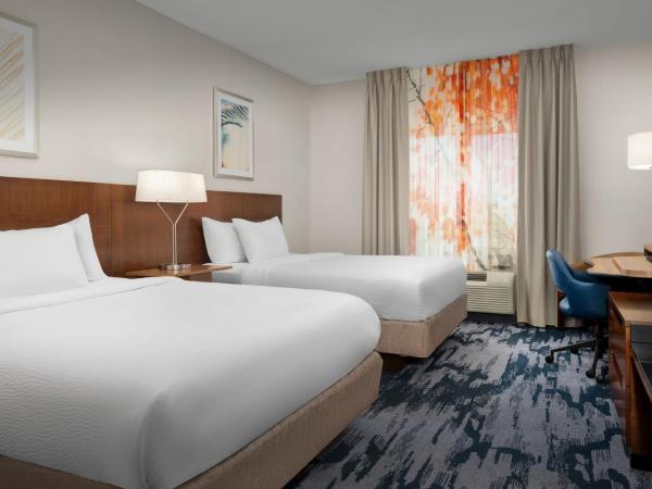 Fairfield Inn & Suites by Marriott Panama City Beach : photo 2 de la chambre chambre avec 2 grands lits queen-size 