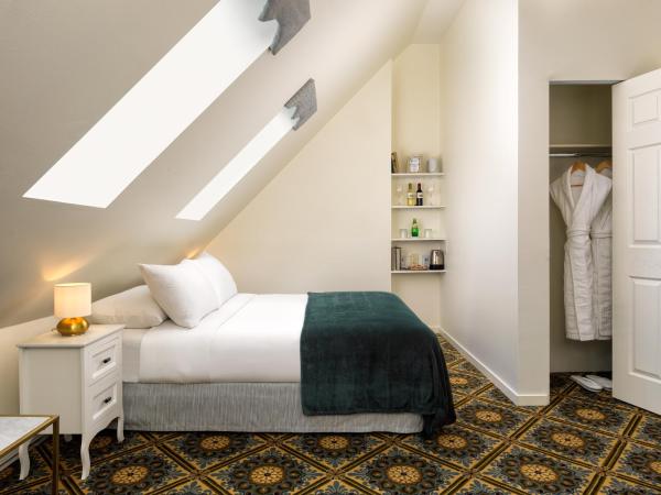 Pendray Inn and Tea House : photo 1 de la chambre chambre lit queen-size