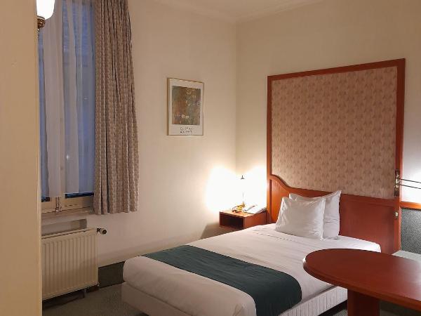 Hotel Le Dome : photo 2 de la chambre chambre simple