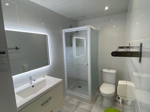 Hotel Le Pelican : photo 4 de la chambre chambre triple