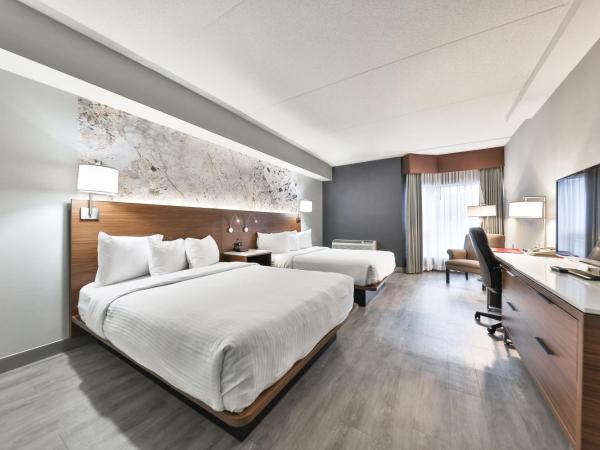 Admiral Inn Mississauga : photo 3 de la chambre chambre avec 2 grands lits queen-size