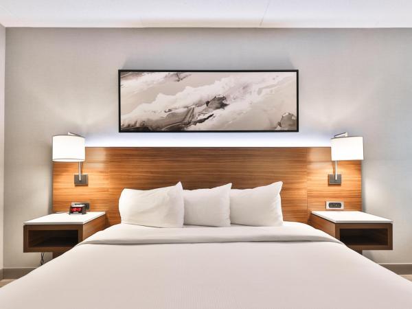 Admiral Inn Mississauga : photo 2 de la chambre chambre lit king-size