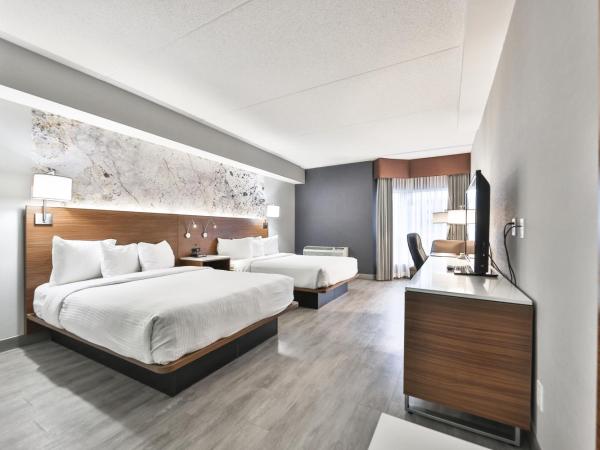 Admiral Inn Mississauga : photo 1 de la chambre chambre avec 2 grands lits queen-size