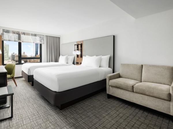 Fairfield Inn & Suites by Marriott New York Manhattan/Times Square South : photo 5 de la chambre chambre exécutive avec 2 lits queen-size 