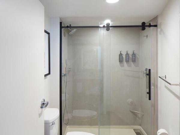 Sheraton Oceanfront Hotel : photo 7 de la chambre chambre lit king-size