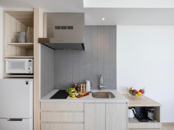 Hyatt House Tokyo Shibuya : photo 2 de la chambre chambre lit king-size deluxe avec canapé-lit