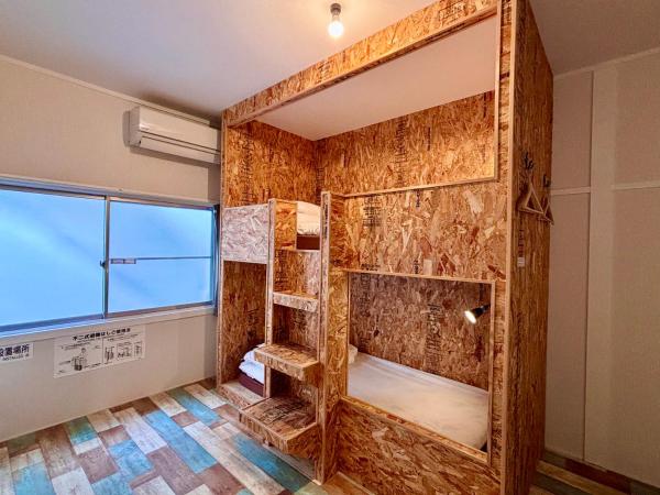Guesthouse KOBE YAMATOMUSUBI : photo 3 de la chambre chambre lits jumeaux standard avec salle de bains commune