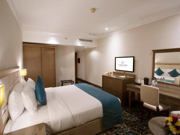 Carlton Tower Hotel : photo 4 de la chambre chambre deluxe - vue sur ville