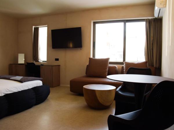 99 Adrianou Apartments : photo 2 de la chambre suite deluxe