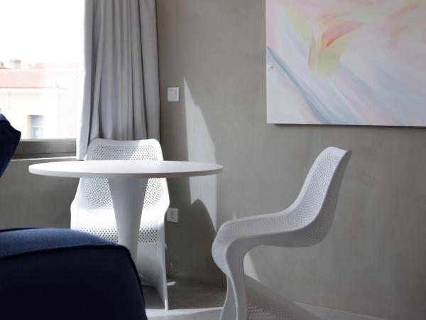 99 Adrianou Apartments : photo 7 de la chambre suite de luxe avec vue sur l'acropole