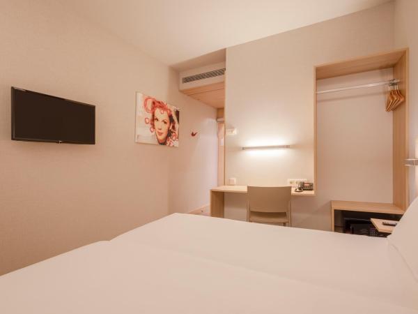 Moov Hotel Porto Centro : photo 2 de la chambre chambre lits jumeaux standard