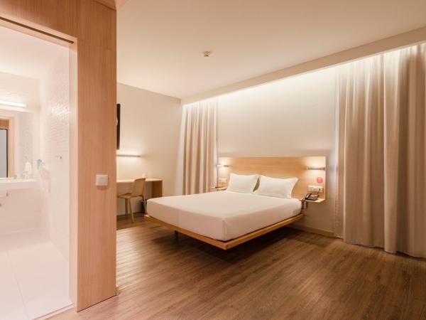 Moov Hotel Porto Centro : photo 2 de la chambre chambre double - accessible aux personnes à mobilité réduite