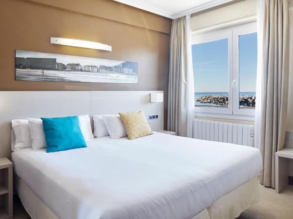 Hotel Parma : photo 10 de la chambre chambre double ou lits jumeaux - vue sur mer