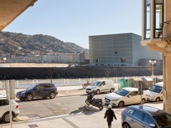 Hotel Parma : photo 9 de la chambre chambre double ou lits jumeaux - vue sur ville