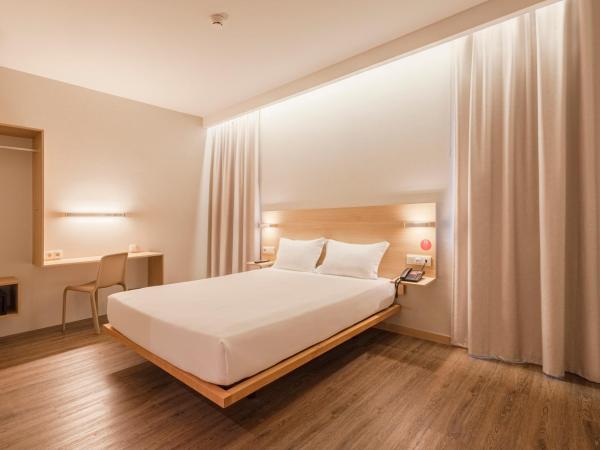 Moov Hotel Porto Centro : photo 3 de la chambre chambre double - accessible aux personnes à mobilité réduite