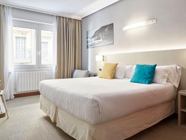 Hotel Parma : photo 1 de la chambre chambre double ou lits jumeaux - vue sur ville