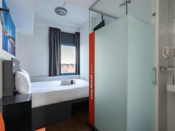 easyHotel Rotterdam City Centre : photo 2 de la chambre petite chambre double