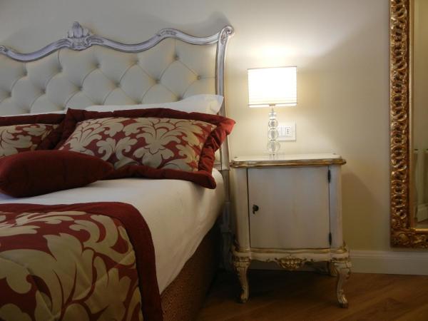 Delle Nazioni Milan Hotel : photo 3 de la chambre chambre double de luxe avec balcon - annexe