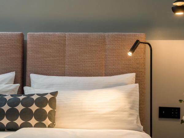 KOOS Hotel&Apartments - City Aparthotel : photo 4 de la chambre chambre double ou lits jumeaux