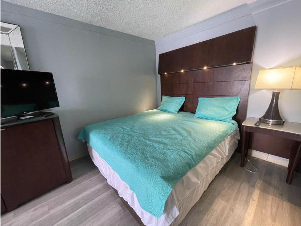 Lamplighter Inn by OYO Charlotte Airport Area : photo 1 de la chambre chambre lit king-size