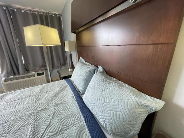 Lamplighter Inn by OYO Charlotte Airport Area : photo 8 de la chambre 2 full bed