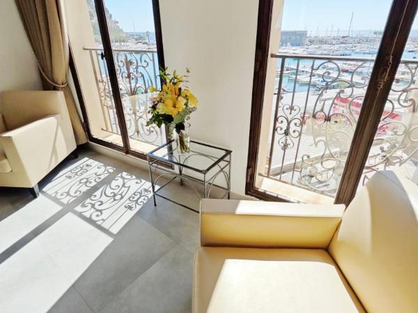 Cassis Loc - Chambre Meublée : photo 3 de la chambre chambre double