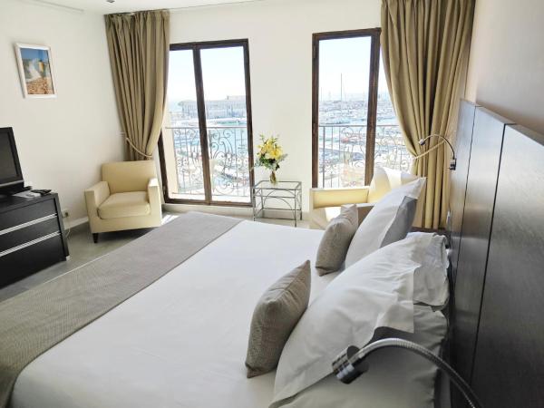 Cassis Loc - Chambre Meublée : photo 8 de la chambre chambre double