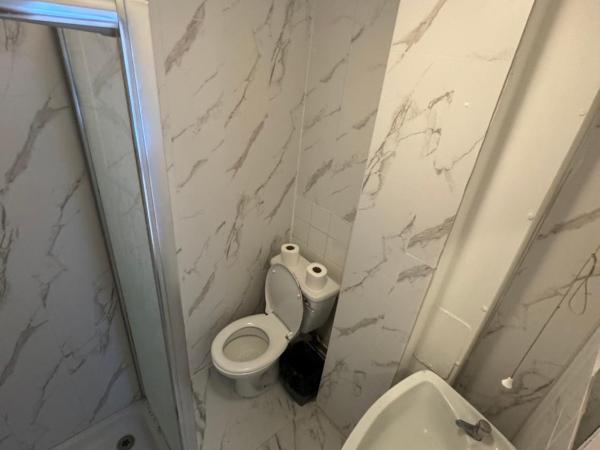 Anwar House : photo 7 de la chambre chambre familiale (6 adultes) avec salle de bains privative