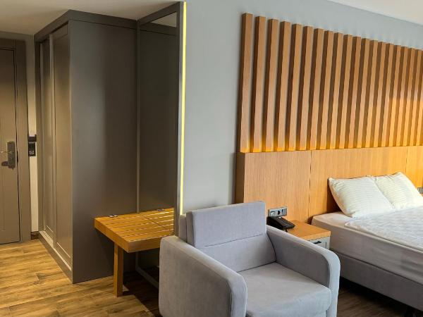 The Rest Port Argento : photo 6 de la chambre chambre double deluxe avec balcon - vue sur mer